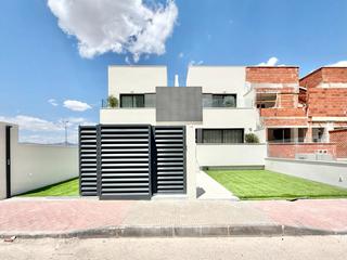 Casa adossada a Cox. Adosados de obra nueva en venta en cox  44 casas modernas con gr
