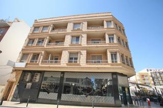 Edifici a Calle clemente gosalvez 5. Se venden 4 plantas edificio en el centro torrevieja