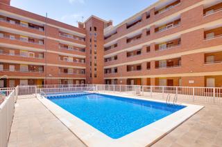 Appartement in Calle calle almoradi 7. Apartamento de 2 dormitorios con piscina comunitaria y a 300m de