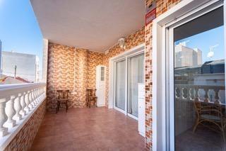 Piso en Calle ulpiano 44. Tu nuevo hogar cerca de la playa del cura!