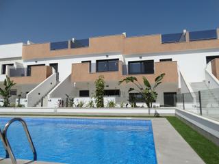 Maison à Pilar de la Horadada Ciudad. Bungalows de obra nueva con solárium o jardín en pilar de la hor