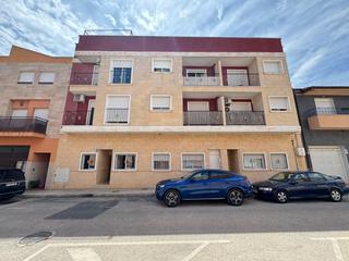 Apartament  Calle pablo picasso. Apartamento en planta baja en el centro de catral