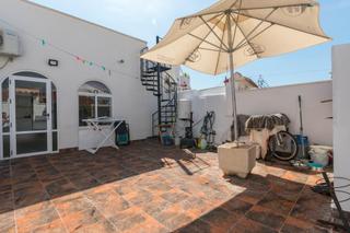 Maison à Zona Carrefour - Urbanizaciones. Casa en venta en torrevieja  la siesta, el salado, torreta