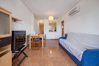 Apartament en Calle caritas 2. Apartamento de dos dormitorios en residencial con piscina