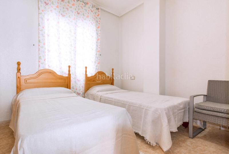 Foto 8974e254-823f-411c-a73a-ee751aa0bce9. Apartamento en calle san emigdio 27 luminoso apartamento de 2 dormitorios con terraza orientada al sureste en Torrevieja