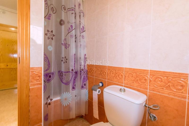 Foto bc991fea-e98f-48fb-a375-c08b40957cd5. Apartamento en calle san emigdio 27 luminoso apartamento de 2 dormitorios con terraza orientada al sureste en Torrevieja