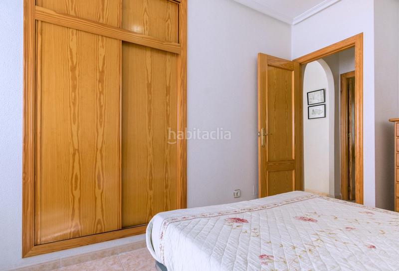 Foto f9bea964-8db5-4458-a80f-90b7bb714f06. Apartamento en calle san emigdio 27 luminoso apartamento de 2 dormitorios con terraza orientada al sureste en Torrevieja