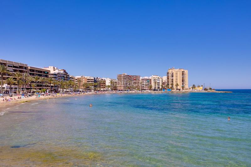 Foto 8bd2bd53-4dd1-4979-adb0-b6d7e0cd0739. Attico in calle san pascual 297 in Zona Playa de los Locos Torrevieja