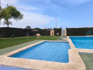 Maison  Calle manuel vera espinosa. Bungalow bajo de dos dormitorios y piscina comunitaria en paraje