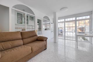 Casa en Calle rojales 18. Encantador bungalow en planta baja en los nufragos