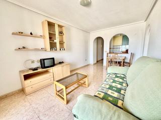 Appartement à Calle calle maldonado, 55 55. Ático de 2 dormitorios con vistas abiertas y piscina comunitaria