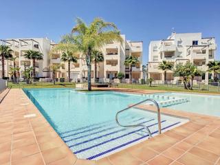 Apartament a Calle lance armstrong 12. Moderno apartamento de 2 dormitorios y piscina comunitaria en ur