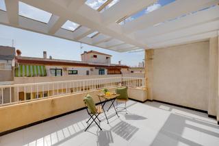 Àtic a Calle la sal 25. Ático de 1 dormitorio a 300 metros de la playa de los locos