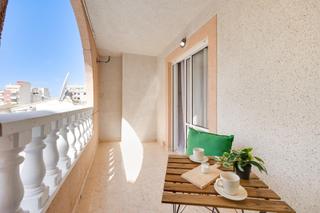 Piccolo appartamento  Ronda ricardo lafuente aguado 16. Apartamento de dos dormitorios en residencial con piscina