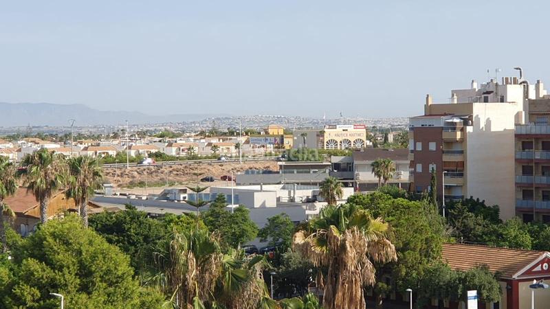 Foto d92e009d-7d50-4d11-b7a4-ca107c93b5bd. Appartamento in calle de la solana 3 in El Acequión Torrevieja