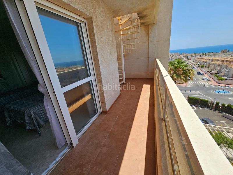 Foto 3223d718-c2d7-47e4-adc7-041570cb5fb5. Ático en calle calle perseo !vistas panorámicas al mar, garaje, trastero, solarium privado!... piscina común. en Torrevieja