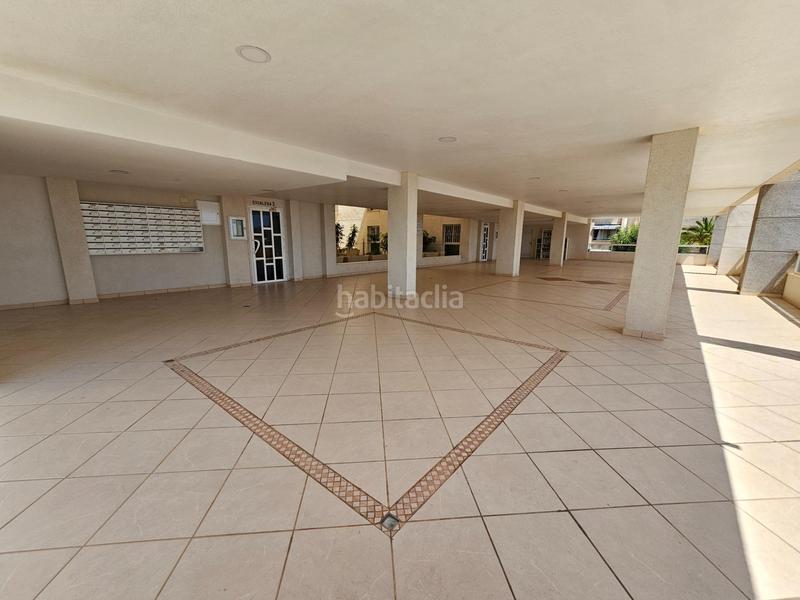 Foto 95577c37-f5e5-4f80-af47-0714c800c6d8. Ático en calle calle perseo !vistas panorámicas al mar, garaje, trastero, solarium privado!... piscina común. en Torrevieja