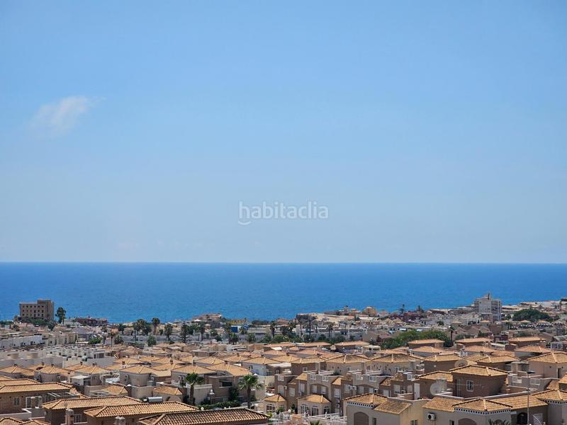 Foto bc6e10cb-bd17-4655-9704-1d640a57dd1b. Ático en calle calle perseo !vistas panorámicas al mar, garaje, trastero, solarium privado!... piscina común. en Torrevieja