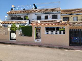 Casa en Zona los Frutales. Bungalow de planta baja espacioso, 2 dormitorios, 2 baños, gran