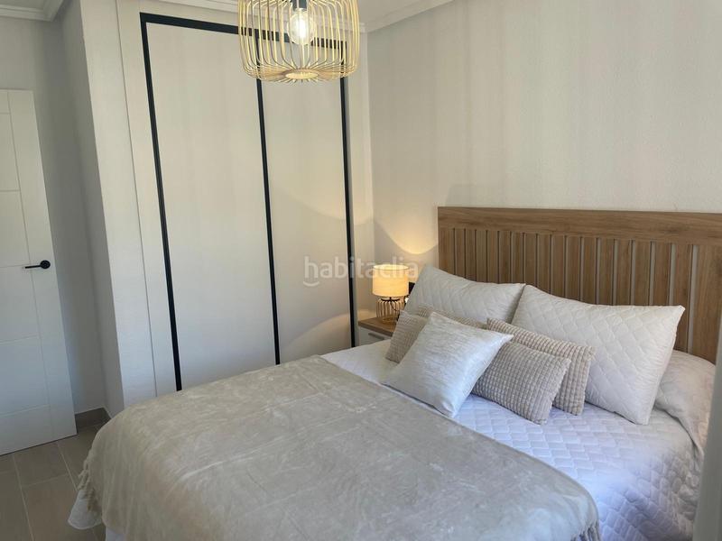 Foto ea2ba4d9-2e82-474f-b6c7-3a6042e0080f. Casa primerisima linea en cala del moro en Miramar - Torre del Moro Torrevieja