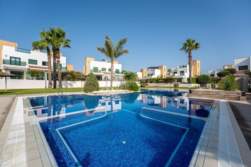 Foto 6aa80a55-463f-4141-8808-7007a0303fd4. Chalet  de 3 dormitorios, , costa blanca sur en Rojales