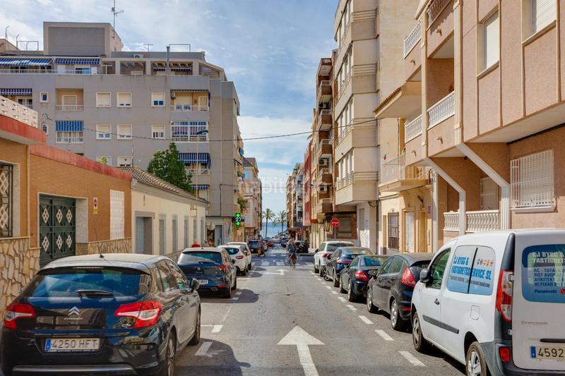 Foto 15b89f31-4a2c-4648-92b5-3e432ec5aaad. Apartamento  de 2 dormitorios con vistas laterales al mar a 200m de la playa en Torrevieja