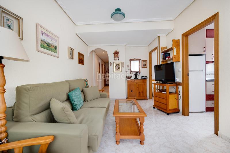 Foto 1b07cecf-8111-4ea4-9823-d7fcaa80bdbf. Apartamento  de 2 dormitorios con vistas laterales al mar a 200m de la playa en Torrevieja