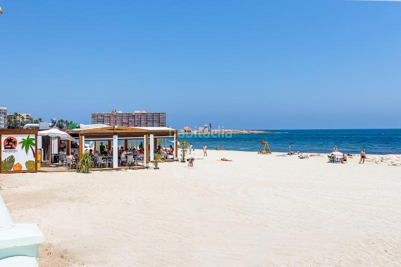 Foto 7deebc6b-c550-4a93-aa17-45e9a81262e8. Apartamento  de 2 dormitorios con vistas laterales al mar a 200m de la playa en Torrevieja