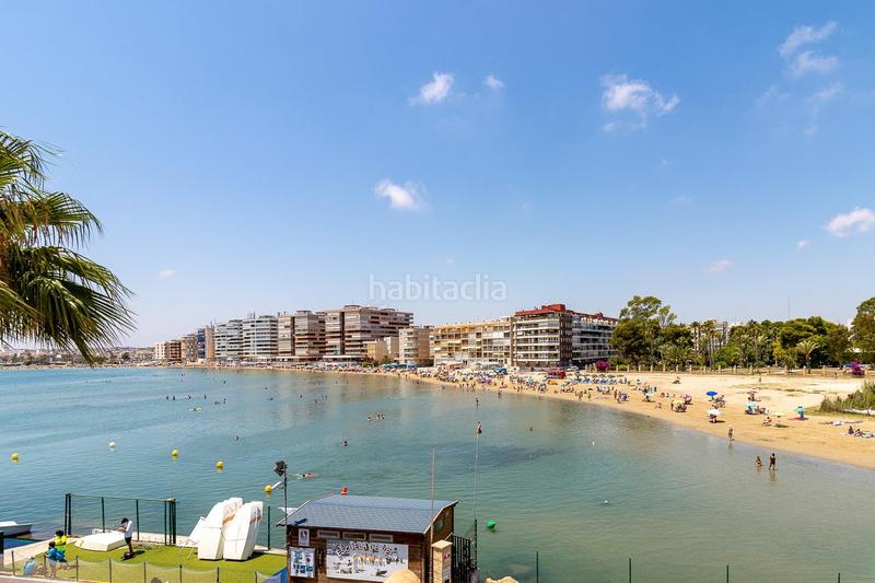 Foto 8f29fb27-6204-40e3-a2e2-37823205c032. Apartamento  de 2 dormitorios con vistas laterales al mar a 200m de la playa en Torrevieja