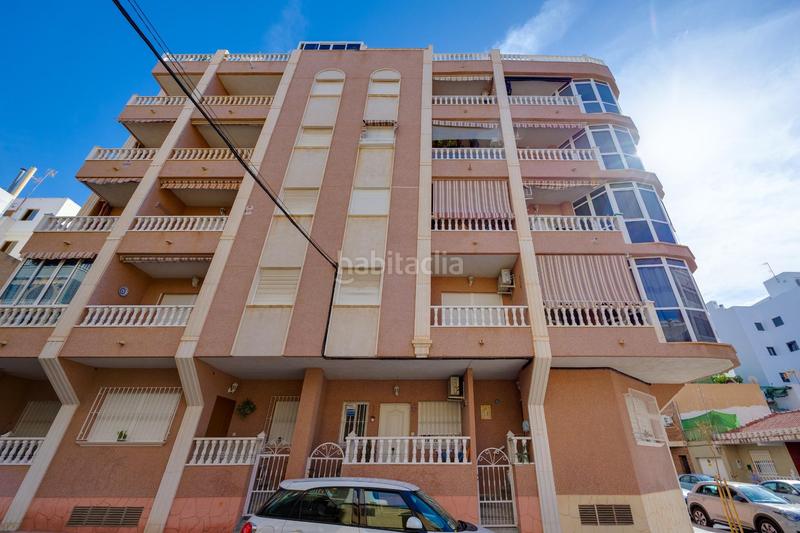 Foto 9f118a2a-12f7-4ca0-9506-f20233ec1bcf. Apartamento  de 2 dormitorios con vistas laterales al mar a 200m de la playa en Torrevieja