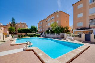 Apartament a Calle calle cupido, 1 1. Apartamento de 2 dormitorios en torrevieja con vistas despejadas