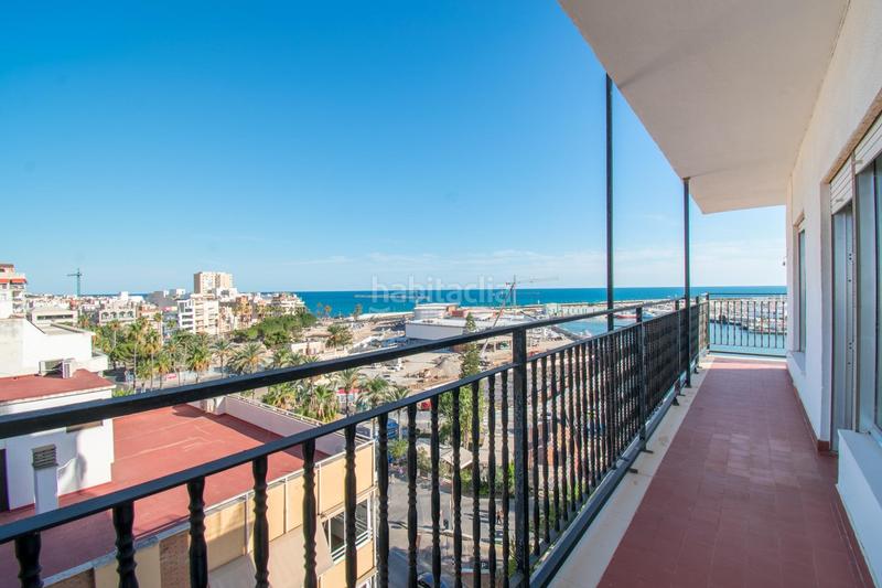 Foto 5fecf06a-0d8e-4908-afa9-1a79b90fa478. Apartment in jose martinez ruiz-azorin 1 in Centro - Muelle Pesquero Torrevieja