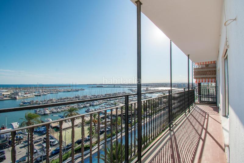 Foto b3640304-1b6d-46e9-bcbb-3154946136ba. Apartment in jose martinez ruiz-azorin 1 in Centro - Muelle Pesquero Torrevieja