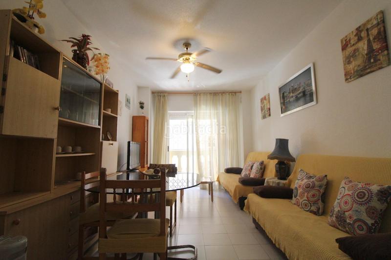 Foto c45a4275-e851-46c1-8770-d51149065adc. Apartment in calle islandia 2 in Zona Playa de los Locos Torrevieja