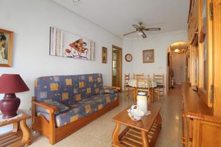 Apartament  Calle antonio machado 97. Apartamento de un dormitorio en el centro de torrevieja