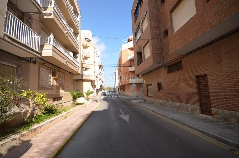Foto ba4b7a02-799f-466d-ba7e-6234159623c4. Estudi a calle estocolmo 15 a Zona Playa de los Locos Torrevieja