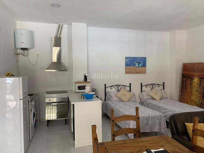 Foto c31aa098-0fa6-4bb8-b5ef-f38e6bab013f. Estudi a calle estocolmo 15 a Zona Playa de los Locos Torrevieja