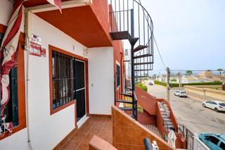 Casa  Calle calle alange, 3. Se vende bonito bungalow en planta alta con solarium privado!!!!
