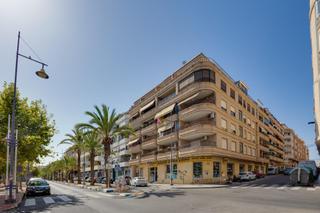 Apartament  Avenida habaneras de las 73. Amplio apartamento en la misma avenida de las habaneras, de play