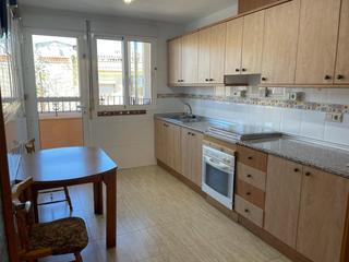 Apartament  Avenida avenida de la marquesa. Amplio piso exterior, soleado, en el centro de los montesinos