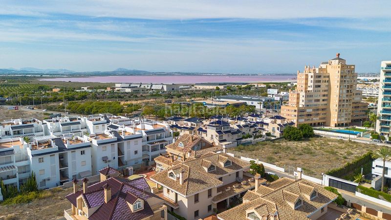 Foto a40d7e79-7246-4417-a4e9-c12f1537550c. Xalet amb calefacció aparcament piscina a La Veleta Torrevieja