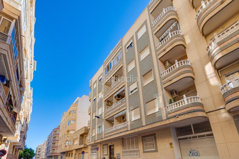 Foto 3ca8c81c-276b-4781-9ab3-fa09c33a6300. Apartamento  situado a 650 metros de la playa del cura en Torrevieja