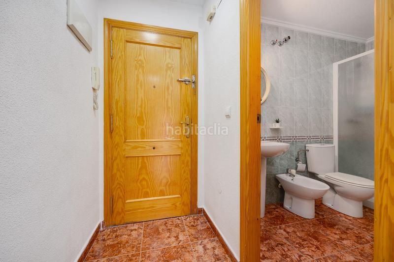 Foto f1eac2cc-cc6b-4d2d-b480-b5332c60d630. Apartamento  situado a 650 metros de la playa del cura en Torrevieja