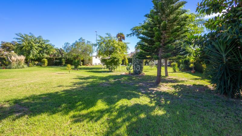 Foto b048735b-e673-4493-82e0-317258475b91. Xalet amb aparcament piscina a Zona Carrefour - Urbanizaciones Torrevieja