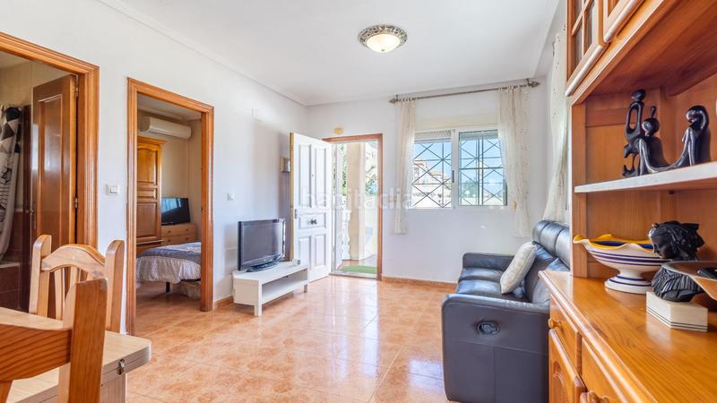 Foto c7a2b965-f554-4eae-828c-045ba04ecb0f. Xalet amb aparcament piscina a Zona Carrefour - Urbanizaciones Torrevieja