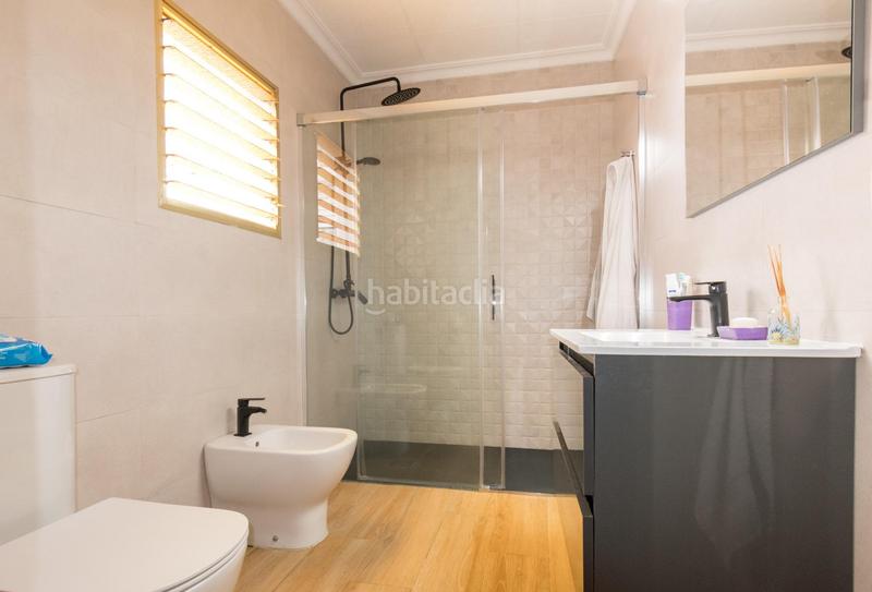 Foto 43f1992f-cac7-4233-8d57-0ebf2759fbbf. Casa  de pueblo en el centro en Centro - Muelle Pesquero Torrevieja