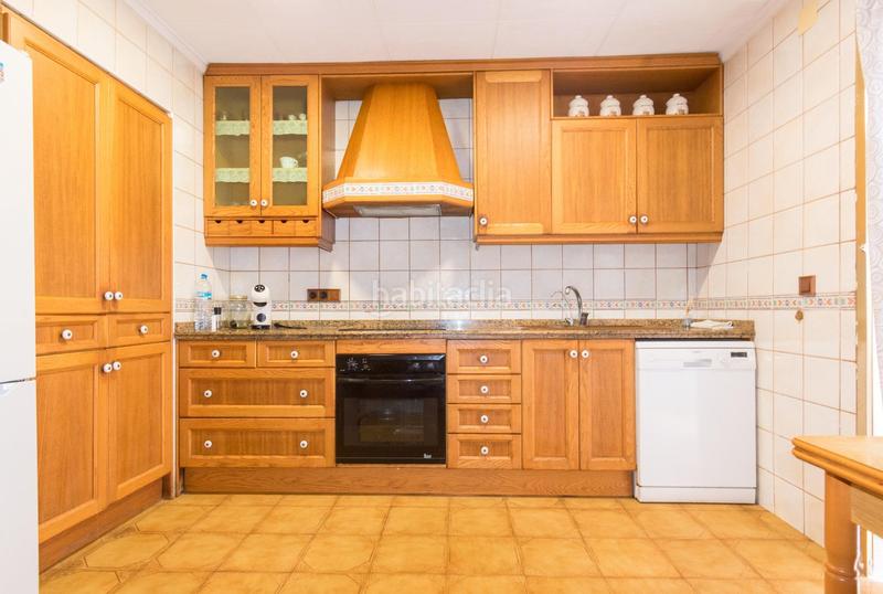 Foto b42bb4e7-11b2-4f81-8342-161fed72e0f7. Casa  de pueblo en el centro en Centro - Muelle Pesquero Torrevieja