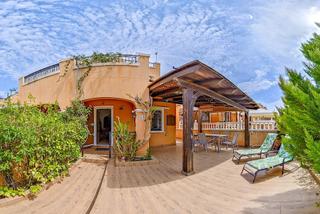 Casa adossada a La Florida. Agradable vivienda tipo quad con orientación sur en la urbanizac