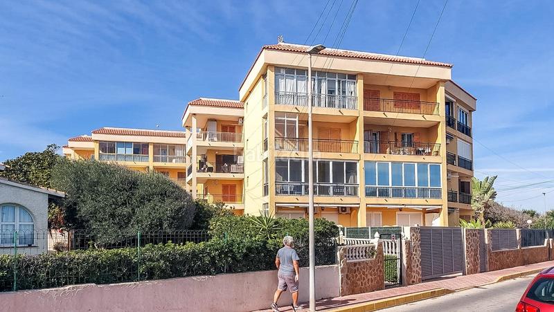 Foto c6984434-f2f7-4e77-ac25-35fb352d505e. Ground floor in Punta Prima Torrevieja