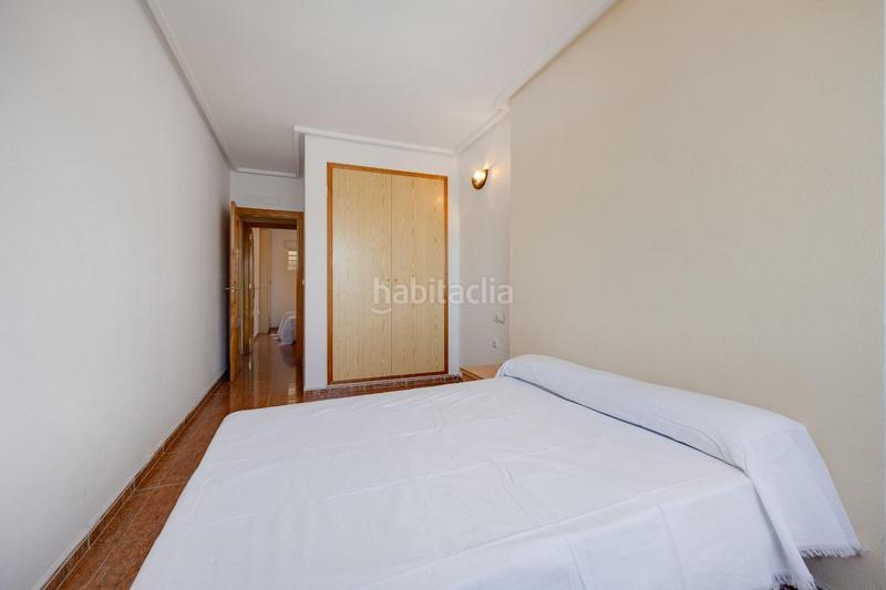 Foto 9e967fb1-9468-4bb7-9999-d3fb39a020f5. Apartamento en calle caritas 2 apartamento de dos dormitorios en residencial con piscina en Torrevieja